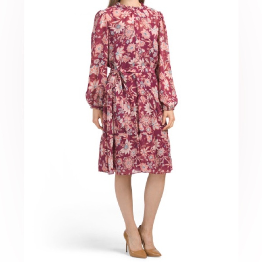 JULIA JORDAN
Belted Chiffon Dress